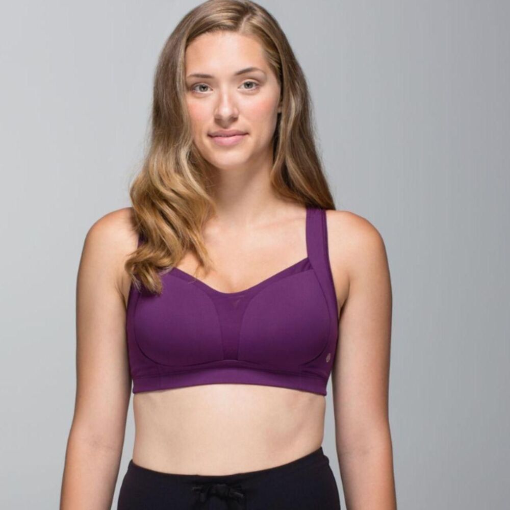 Lululemon Ta Ta Tamer II (C-E cup) Sports Bra in Purple - Size 8